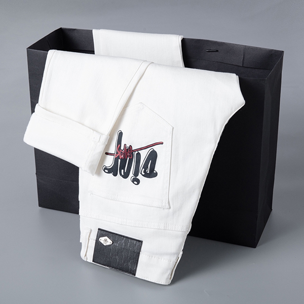 ブランドジーンズ着用イメージ